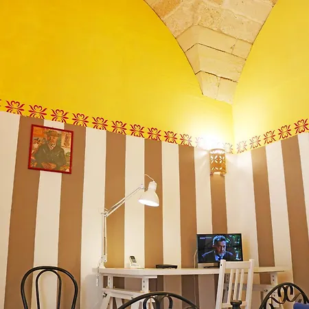 La Piazzetta Λέτσε