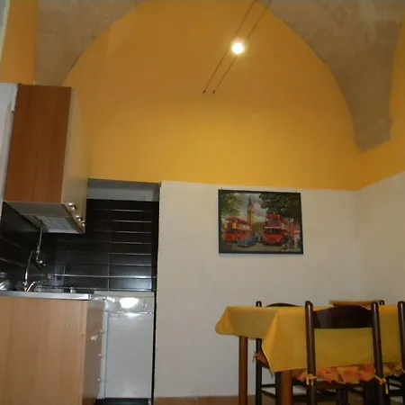 Πανσιόν La Piazzetta