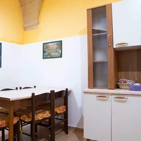 La Piazzetta בית הארחה