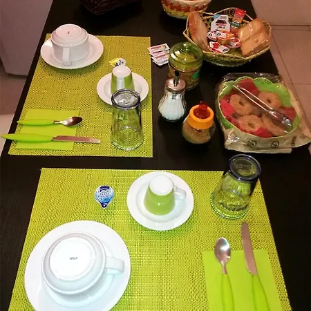 La Piazzetta בית הארחה